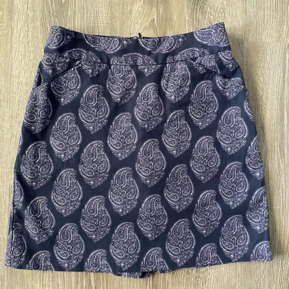 PETER MILLAR SKORT WOMEN’S SIZE 0 NAVY/WHITE PAISLEY(J525)